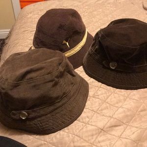 1 PUMA 🎩 AND 2 TOMMY HILFIGER HATS 🎩 🎩